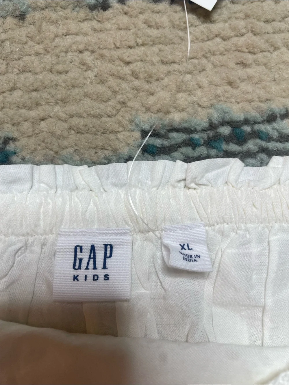 NWT Gap Kids white eyelet long sleeve Cropped Puff-Sleeve Shirt